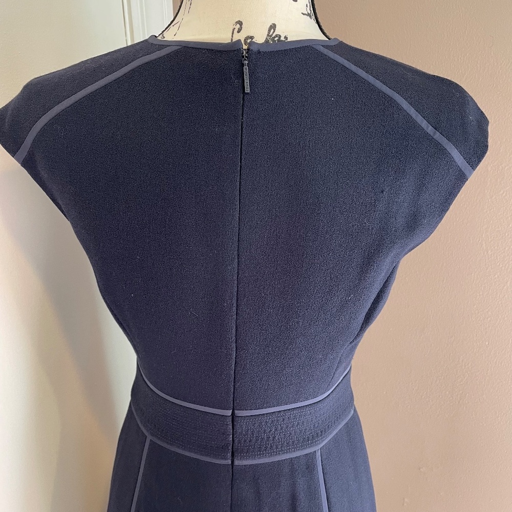 Tory Burch sleeveless wool crepe dress - Picture 6 of 9